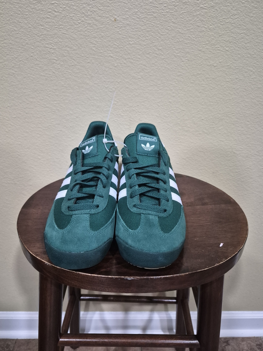 Adidas Originals R71 Men's  Green Sneaker - Classic White Stripes Size 10